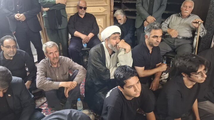 فیلم | مراسم عزاداری عاشورای حسینی از طرف نماینده ولی فقیه در کاشان در مسجد صادقیه