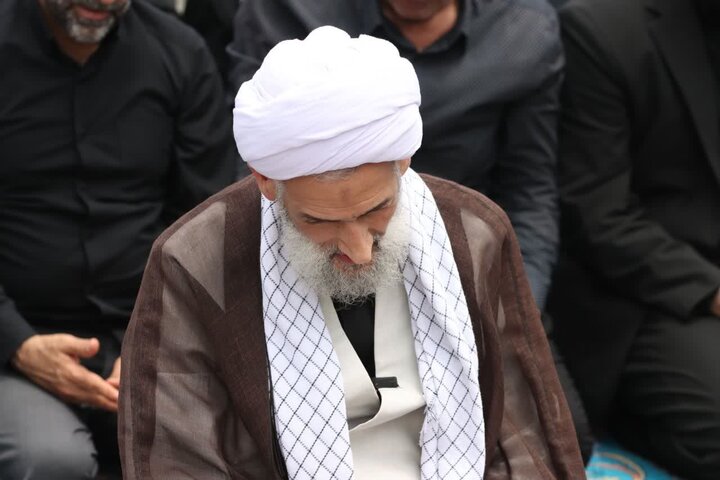 تصاویر/ نماز ظهر عاشورا به امامت نماینده ولی فقیه در استان مازندران