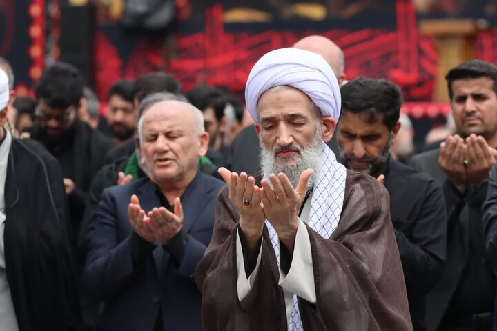 تصاویر/ نماز ظهر عاشورا به امامت نماینده ولی فقیه در استان مازندران