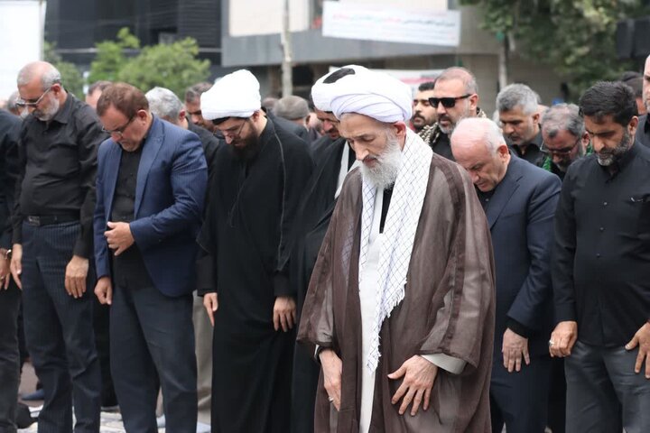 تصاویر/ نماز ظهر عاشورا به امامت نماینده ولی فقیه در استان مازندران