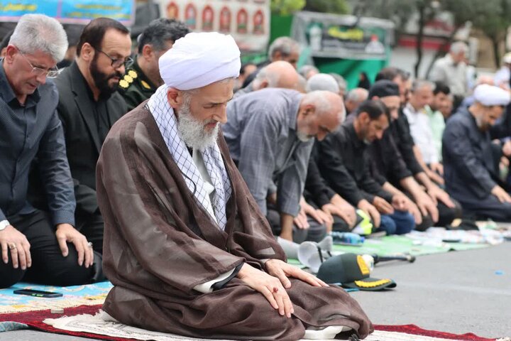 تصاویر/ نماز ظهر عاشورا به امامت نماینده ولی فقیه در استان مازندران