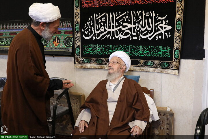 مراسم عزاء يوم عاشوراء في مكتب آية الله العظمى مكارم الشيرازي
