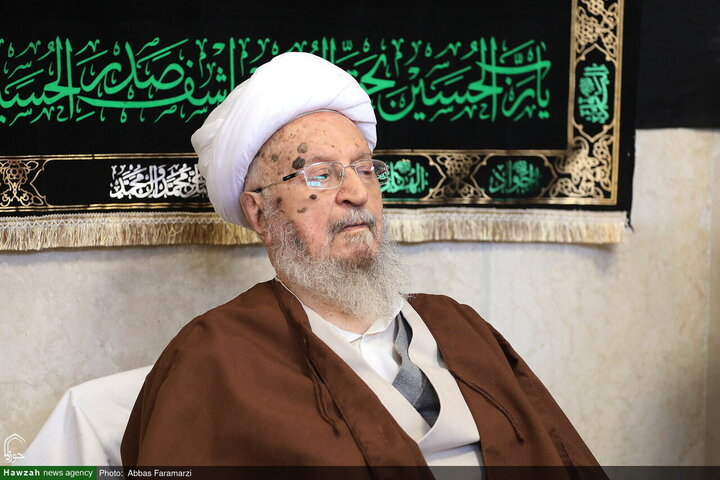 مراسم عزاء يوم عاشوراء في مكتب آية الله العظمى مكارم الشيرازي