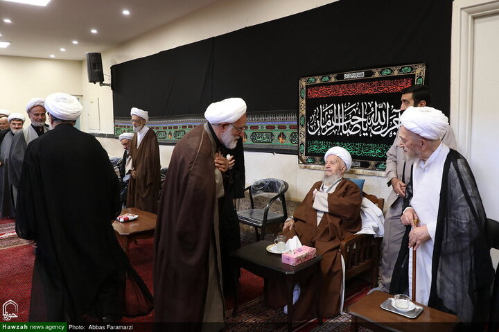 مراسم عزاء يوم عاشوراء في مكتب آية الله العظمى مكارم الشيرازي