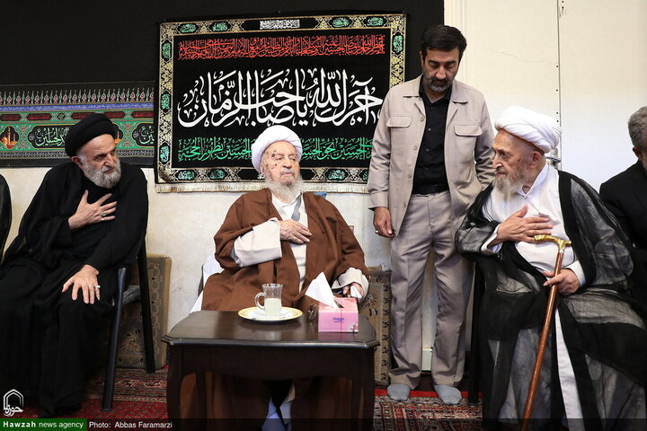 مراسم عزاء يوم عاشوراء في مكتب آية الله العظمى مكارم الشيرازي