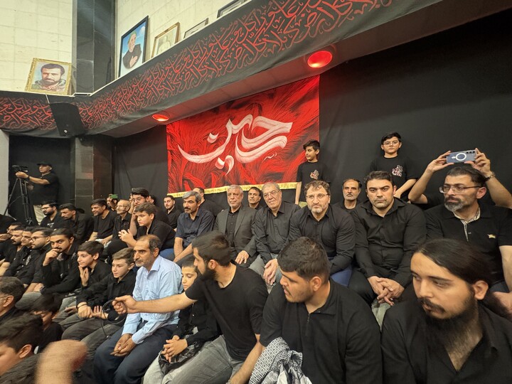 Cerimonia di lutto per il Signore dei Martiri presso l’Associazione degli sport zurkhaneh e della lotta tradizionale della provincia di Qom