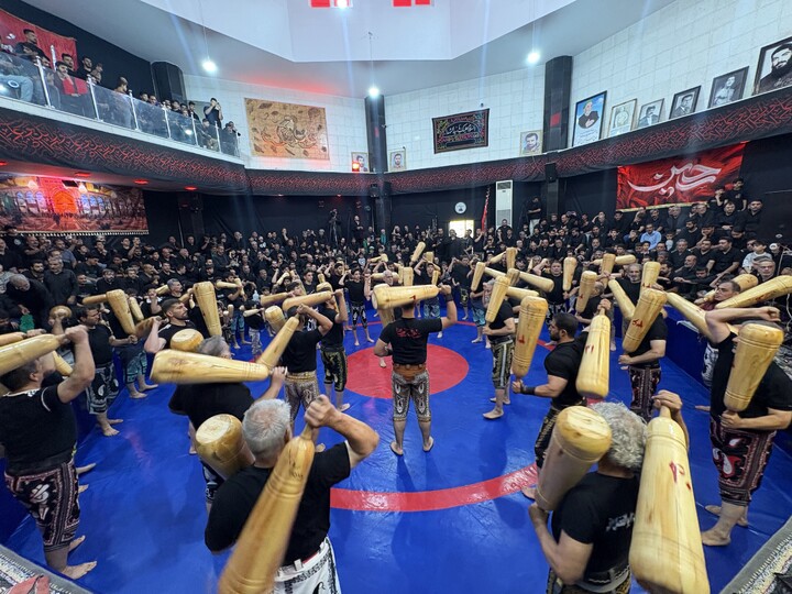 Cerimonia di lutto per il Signore dei Martiri presso l’Associazione degli sport zurkhaneh e della lotta tradizionale della provincia di Qom