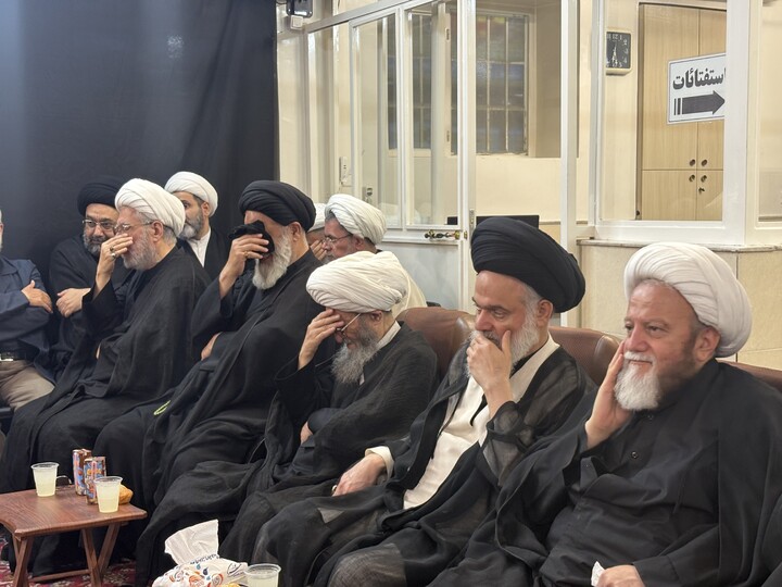 تصاویر / مراسم عزاداری سالار شهیدان در بیت مرحوم آیت الله العظمی فاضل لنکرانی
