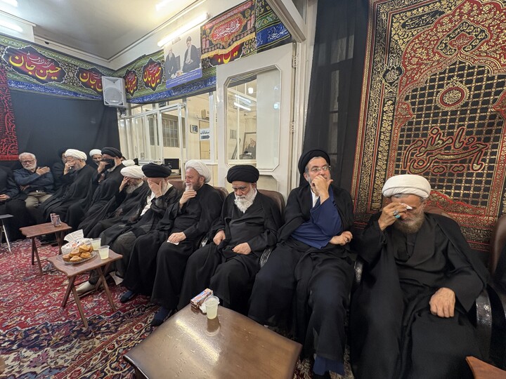 تصاویر / مراسم عزاداری سالار شهیدان در بیت مرحوم آیت الله العظمی فاضل لنکرانی