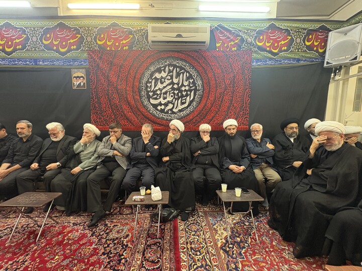 تصاویر / مراسم عزاداری سالار شهیدان در بیت مرحوم آیت الله العظمی فاضل لنکرانی