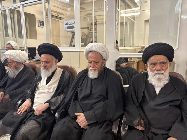 تصاویر / مراسم عزاداری سالار شهیدان در بیت مرحوم آیت الله العظمی فاضل لنکرانی