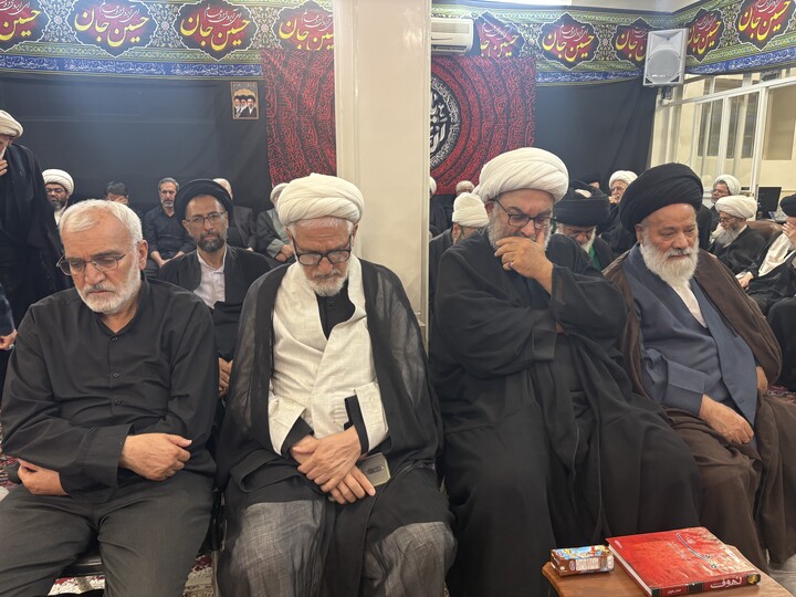 تصاویر / مراسم عزاداری سالار شهیدان در بیت مرحوم آیت الله العظمی فاضل لنکرانی