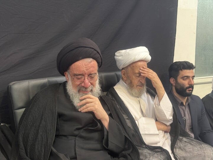 تصاویر / مراسم عزاداری روز عاشورا در بیت آیت الله العظمی سبحانی