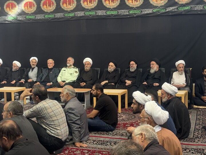 تصاویر / مراسم عزاداری روز عاشورا در بیت آیت الله العظمی سبحانی