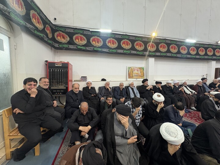 تصاویر / مراسم عزاداری روز عاشورا در بیت آیت الله العظمی سبحانی