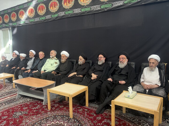 تصاویر / مراسم عزاداری روز عاشورا در بیت آیت الله العظمی سبحانی