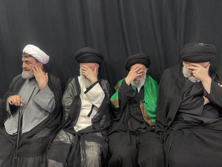 تصاویر / مراسم عزاداری روز عاشورا در بیت آیت الله العظمی سیستانی