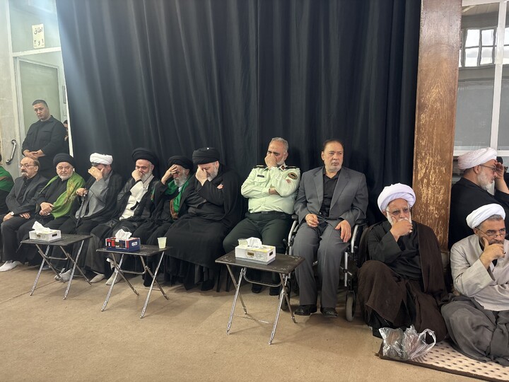 تصاویر / مراسم عزاداری روز عاشورا در بیت آیت الله العظمی سیستانی