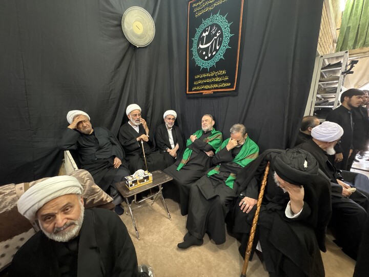 تصاویر / مراسم عزاداری روز عاشورا در بیت آیت الله العظمی سیستانی