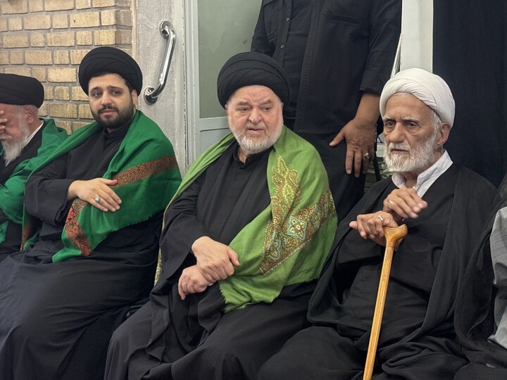تصاویر / مراسم عزاداری روز عاشورا در بیت آیت الله العظمی سیستانی