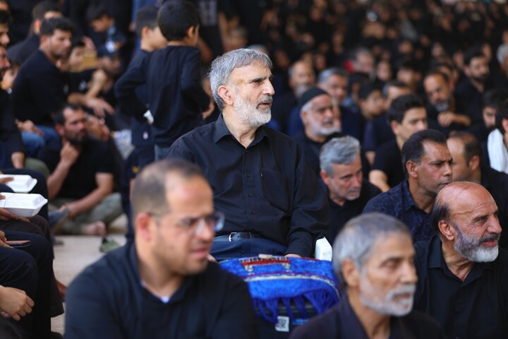 تصاویر/ عزاداری روز عاشورا در جوار شهدای استان یزد