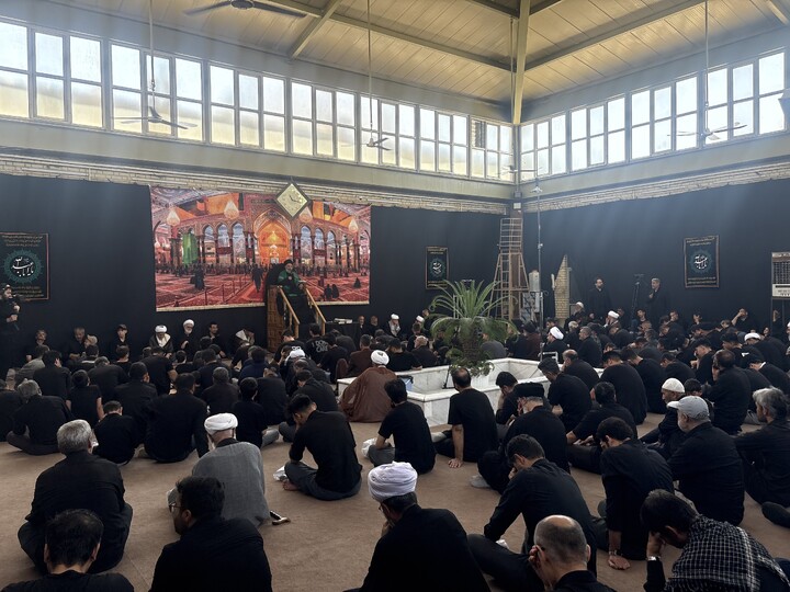 تصاویر / مراسم عزاداری روز عاشورا در بیت آیت الله العظمی سیستانی