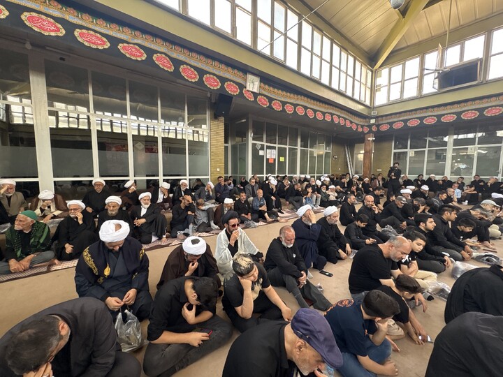 تصاویر / مراسم عزاداری روز عاشورا در بیت آیت الله العظمی سیستانی