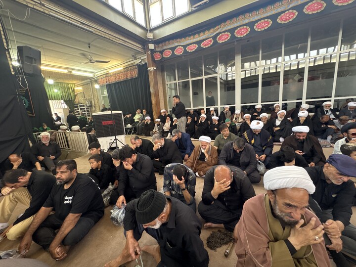 تصاویر / مراسم عزاداری روز عاشورا در بیت آیت الله العظمی سیستانی