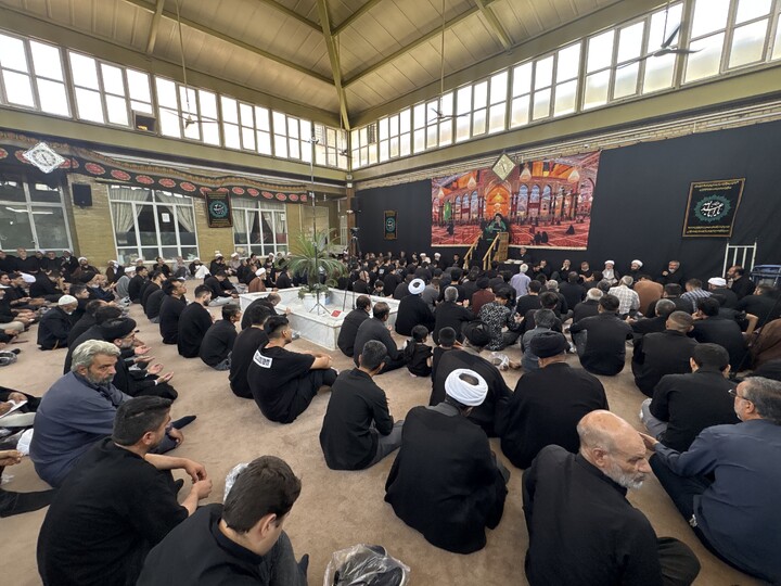 تصاویر / مراسم عزاداری روز عاشورا در بیت آیت الله العظمی سیستانی