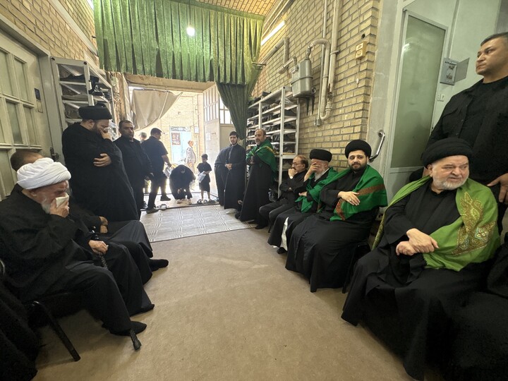 تصاویر / مراسم عزاداری روز عاشورا در بیت آیت الله العظمی سیستانی