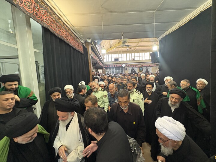 تصاویر / مراسم عزاداری روز عاشورا در بیت آیت الله العظمی سیستانی