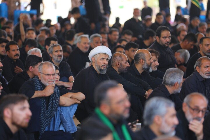 تصاویر/ عزاداری روز عاشورا در جوار شهدای استان یزد