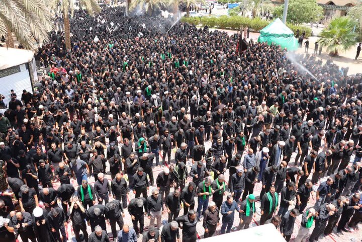 اقامه نماز ظهر عاشورا در شهرستان بافق