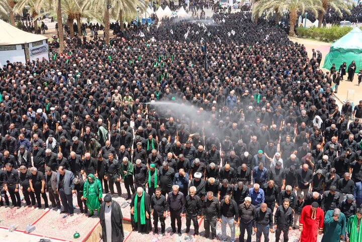 اقامه نماز ظهر عاشورا در شهرستان بافق