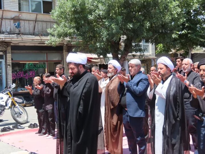 تصاویر/ اقامه نماز ظهر عاشورا در چایپاره