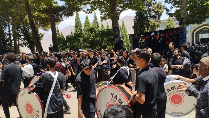 تصاویر/ عزاداری روز عاشورا در کوهبنان
