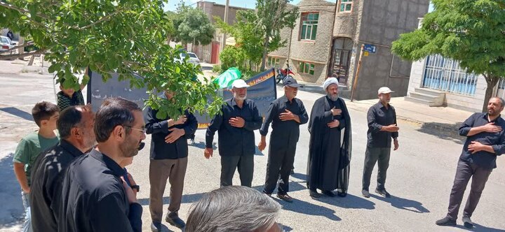 تصاویر/برپایی دسته‌های عزاداری روز عاشورا با حضور امام جمعه شهرستان بیجار