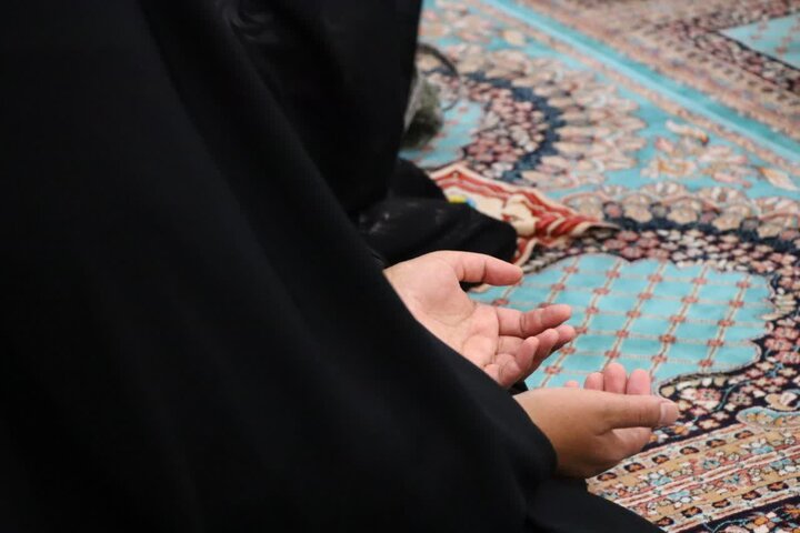 تصاویر/ اقامه نماز ظهر عاشورا در تکاب