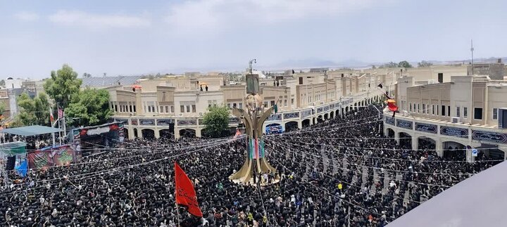 تصاویر/ عزاداری و نماز روز عاشورا در بم