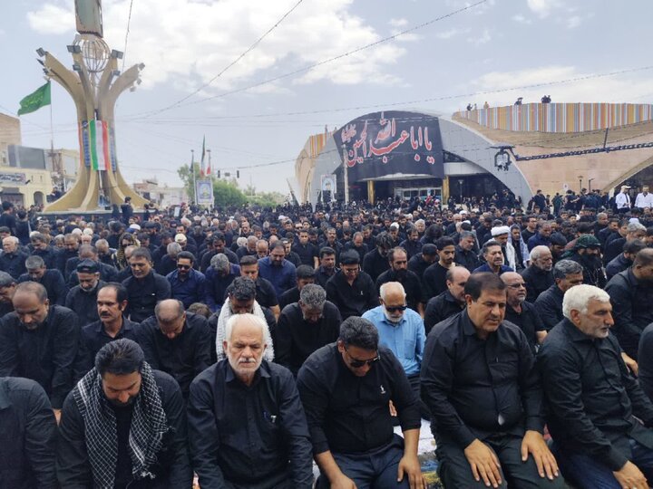 تصاویر/ عزاداری و نماز روز عاشورا در بم