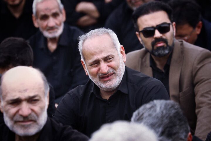 تصاویر/ نماز ظهر عاشورای محرم ۱۴۰۵ اردبیل