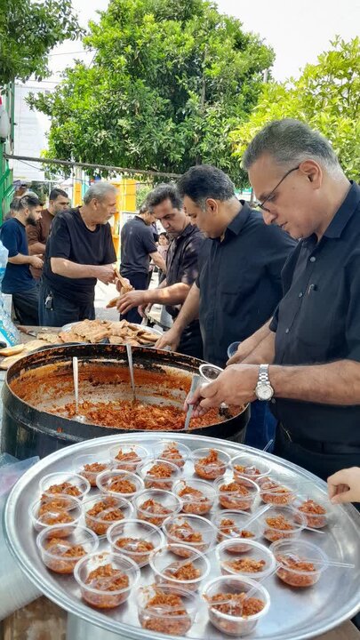 تصاویر/ ایستگاه صلواتی در حسینیه فقیه محله شهرستان جویبار