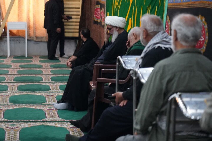 تصاویر/ نماز ظهر عاشورا در بوشهر