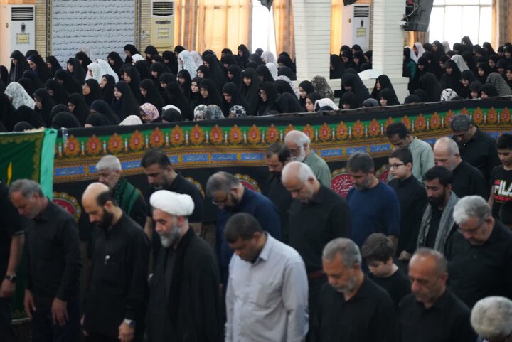 تصاویر/ نماز ظهر عاشورا در بوشهر