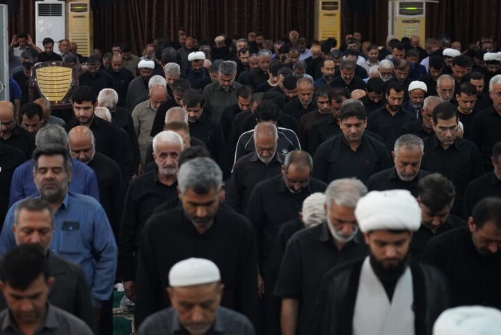 تصاویر/ نماز ظهر عاشورا در بوشهر