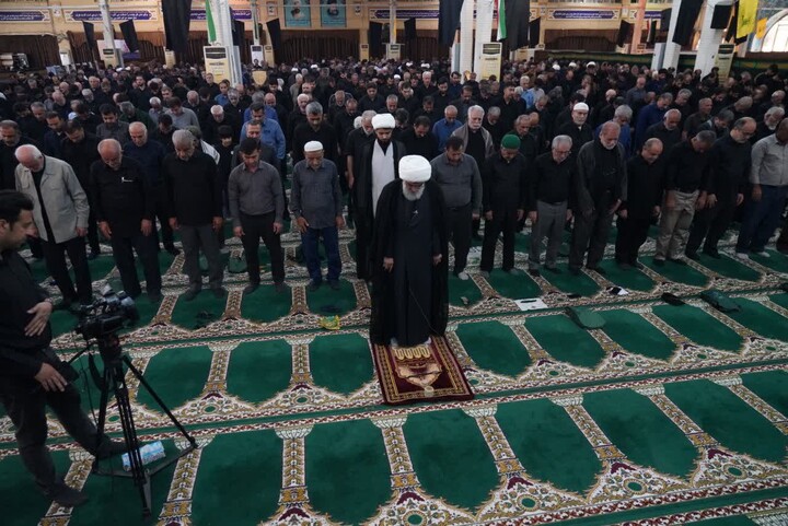 تصاویر/ نماز ظهر عاشورا در بوشهر