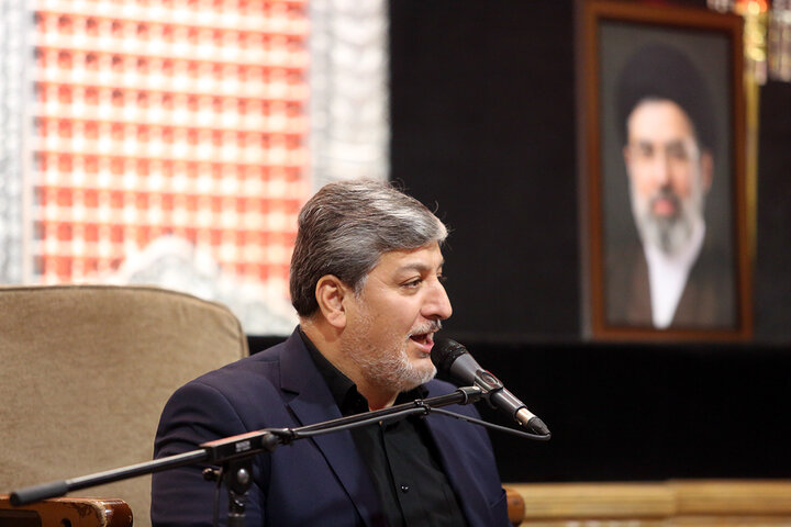 حضور پرشور بانوان عزادار در جوار حرم کریمه اهلبیت (س) همزمان با روز عاشورا