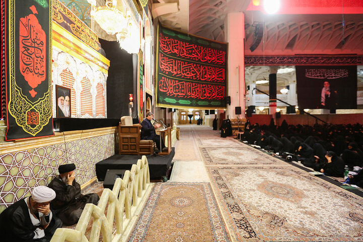 حضور پرشور بانوان عزادار در جوار حرم کریمه اهلبیت (س) همزمان با روز عاشورا