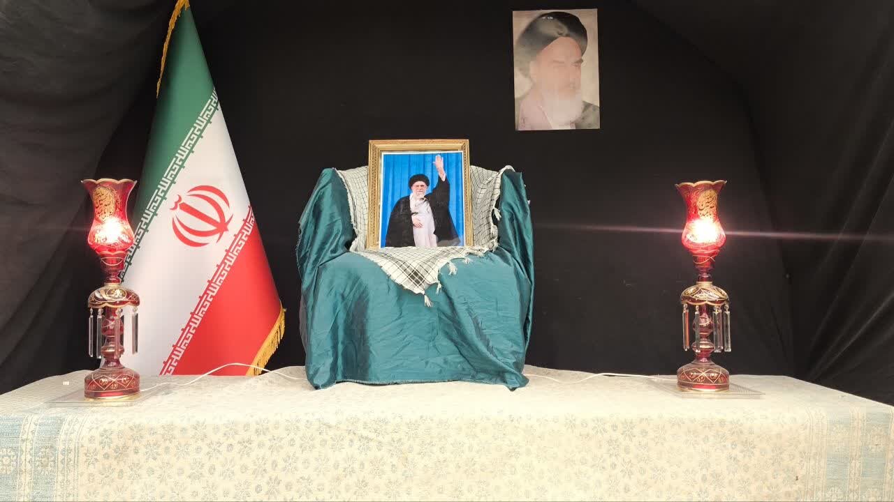 ادای احترام به «رهبر شهید امت اسلام» در حسینیه ارشاد علیای نطنز