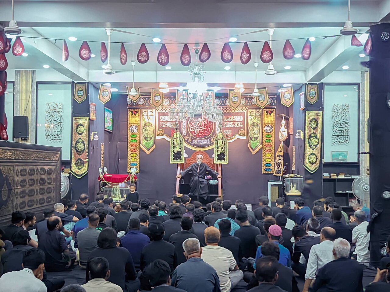 মিরপুরের কারবালা মারকাজি ইমামবাড়ায় ৯ম মহররমের মজলিস অনুষ্ঠিত | ছবি